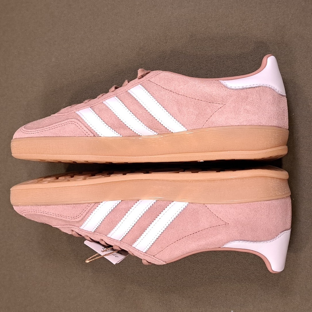 Adidas Gazell Indoor Sneaker - Color: Clay / White - Size: Women 9.5 - Picture 6 of 10